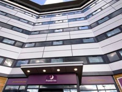 Premier Inn Manchester Airport Runger Lane South Exterior photo